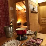 La A L'oree Des Bornes * Évires